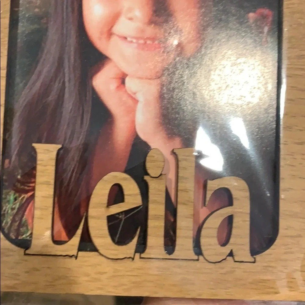 Wood personal picture frame for Leila 7x5” inches